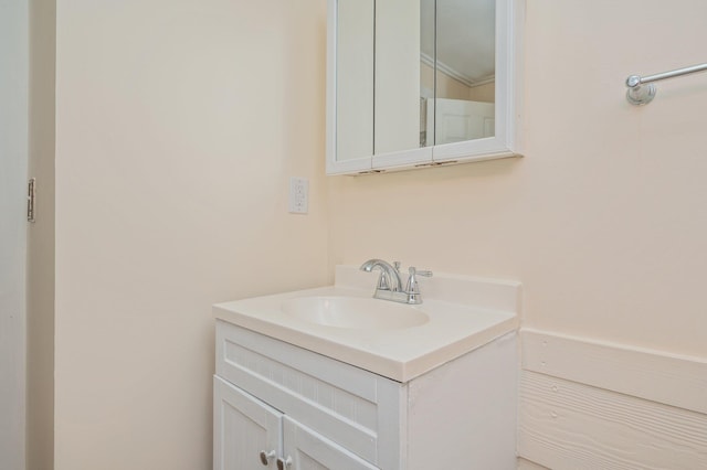 375 N Norwood Rd, Defuniak Springs, FL 32433 - bathroom with vanity and crown molding
