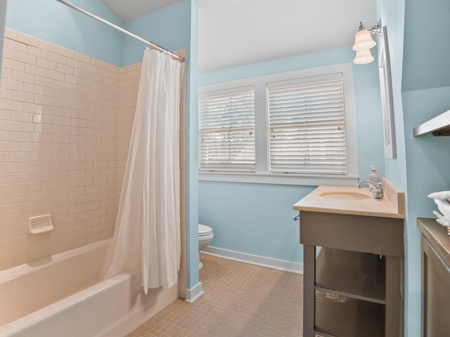 253 Salt Box Ln, Watersound, FL 32461 - full bath featuring toilet, vanity, shower / bath combo with shower curtain, tile patterned floors, and baseboards