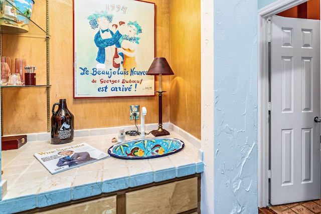 617 E E Gorrie Dr, Saint George Island, FL 32328 - interior details featuring a textured wall