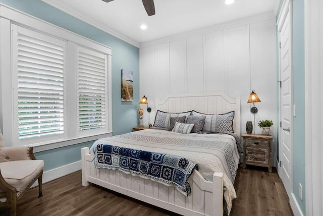 bedroom featuring wood finished floors, ornamental molding, baseboards, recessed lighting, and a ceiling fan