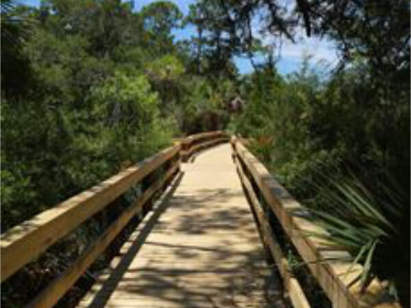 1548 Leisure Ln, Saint George Island, FL 32328