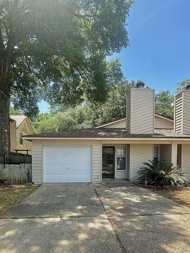 818 Roy St Unit A, Fort Walton Beach, FL 32547 - photo 2