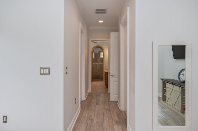 4594 Nautical Ct, Destin, FL 32541 - hallway featuring visible vents, crown molding, light wood-style floors, baseboards, and recessed lighting