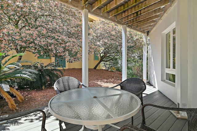 4835 Ocean Blvd, Destin, FL 32541 - deck with outdoor dining area