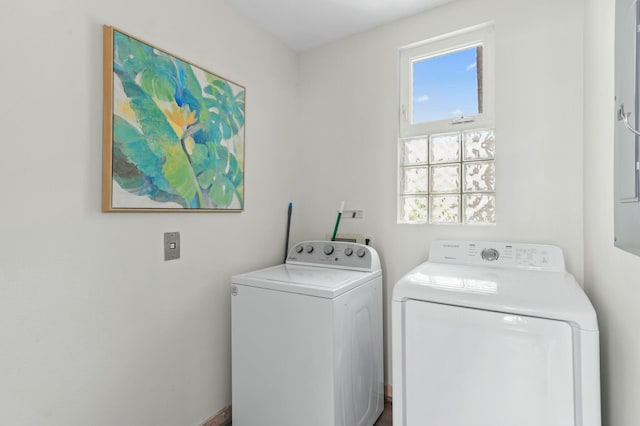 4835 Ocean Blvd, Destin, FL 32541 - washroom with independent washer and dryer, laundry area, and a healthy amount of sunlight