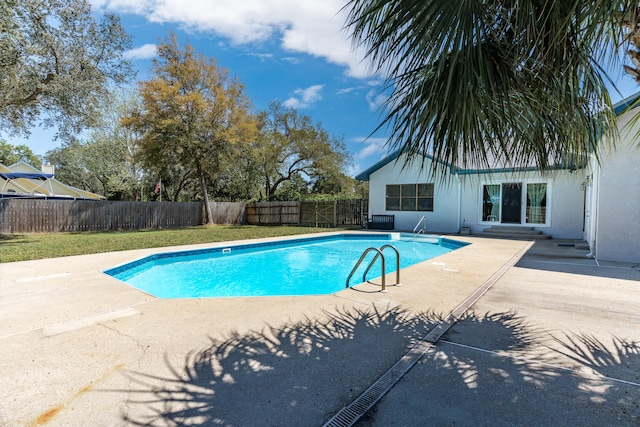 809 Main St, Destin, FL 32541 - view of pool featuring entry steps, a fenced backyard, a fenced in pool, and a patio