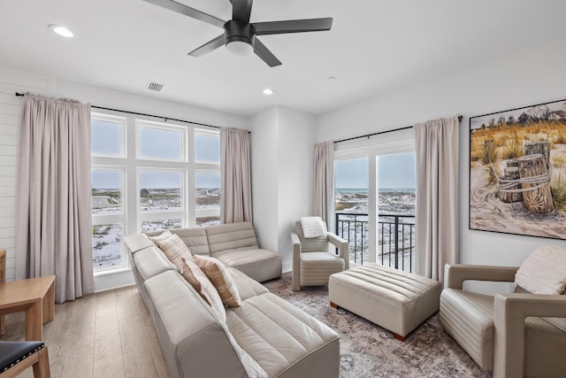 34 Gulf Breeze Ct, Destin, FL 32541 - living area featuring visible vents, light wood-style flooring, a ceiling fan, and recessed lighting