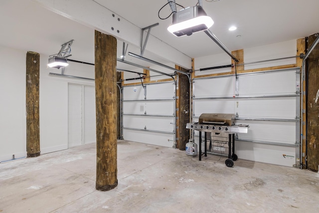 34 Gulf Breeze Ct, Destin, FL 32541 - garage with a garage door opener