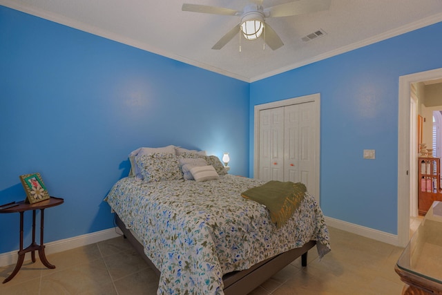 4030 Indian Trl, Destin, FL 32541 - tiled bedroom featuring visible vents, baseboards, a closet, ceiling fan, and crown molding