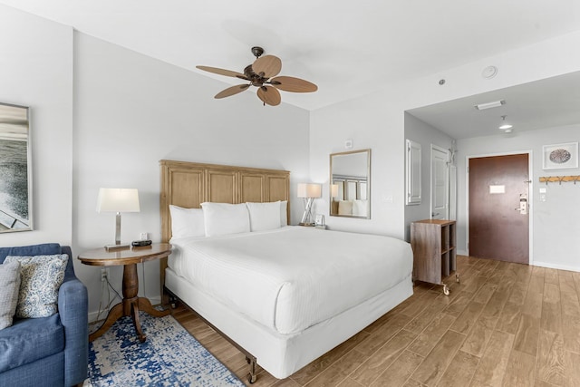 5000 S Sandestin Blvd Unit 6806, Sandestin, FL 32550 - bedroom with light wood-style floors, visible vents, ceiling fan, and vaulted ceiling
