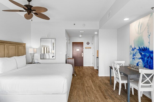 5000 S Sandestin Blvd Unit 6806, Sandestin, FL 32550 - bedroom with visible vents, baseboards, recessed lighting, and wood finished floors
