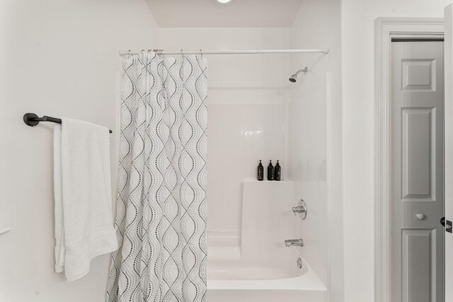 332 Somerset Bridge Rd, Santa Rosa Beach, FL 32459 - bathroom featuring shower / tub combo