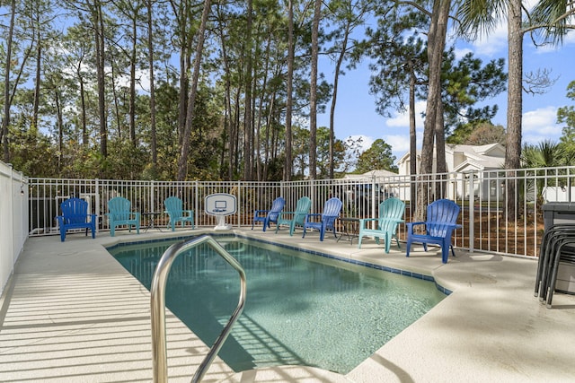 332 Somerset Bridge Rd, Santa Rosa Beach, FL 32459 - community pool with a patio area