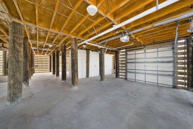 205 Mallard Ln, Santa Rosa Beach, FL 32459 - garage featuring a garage door opener