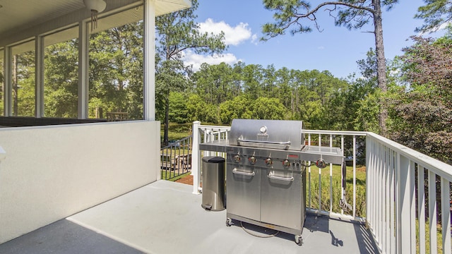 554 Magnolia Lake Dr, Defuniak Springs, FL 32433 - view of patio / terrace featuring area for grilling and a balcony