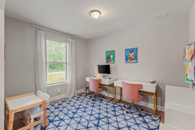 7045 Leisure St, Navarre, FL 32566 - home office with baseboards