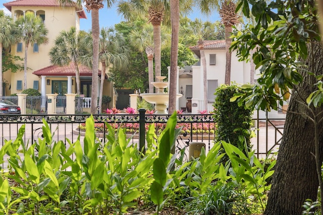 30 Place De La Fontaine, Miramar Beach, FL 32550 - surrounding community with fence
