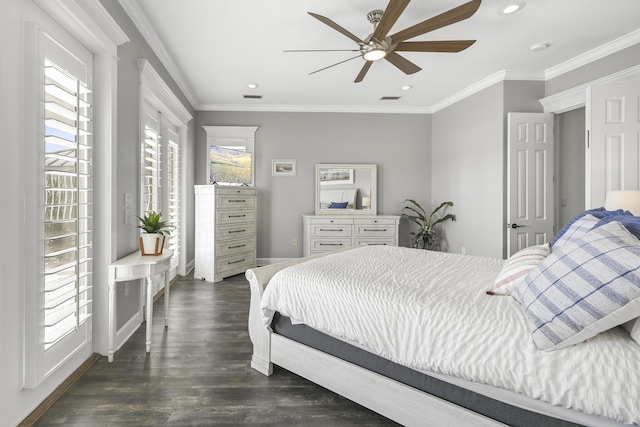 4720 Rendezvous Cv, Destin, FL 32541 - bedroom featuring recessed lighting, dark wood-style floors, ornamental molding, and a ceiling fan