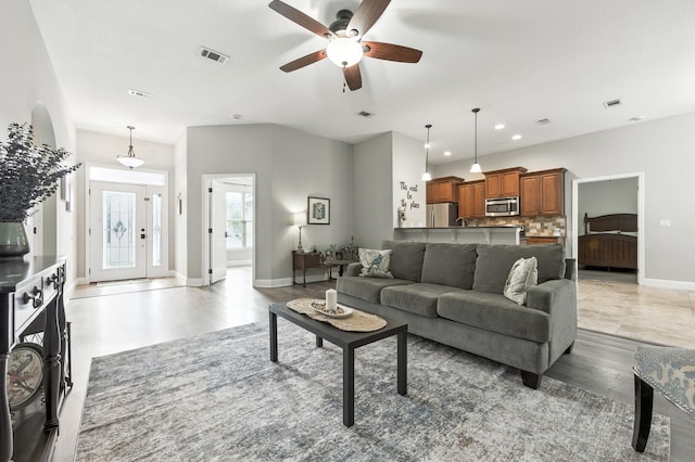 472 W College Blvd, Valparaiso, FL 32580 - living area featuring a ceiling fan, light wood-style flooring, and recessed lighting