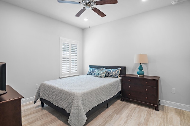 85 Stonegate Dr, Santa Rosa Beach, FL 32459 - bedroom featuring recessed lighting, light wood-style floors, and baseboards