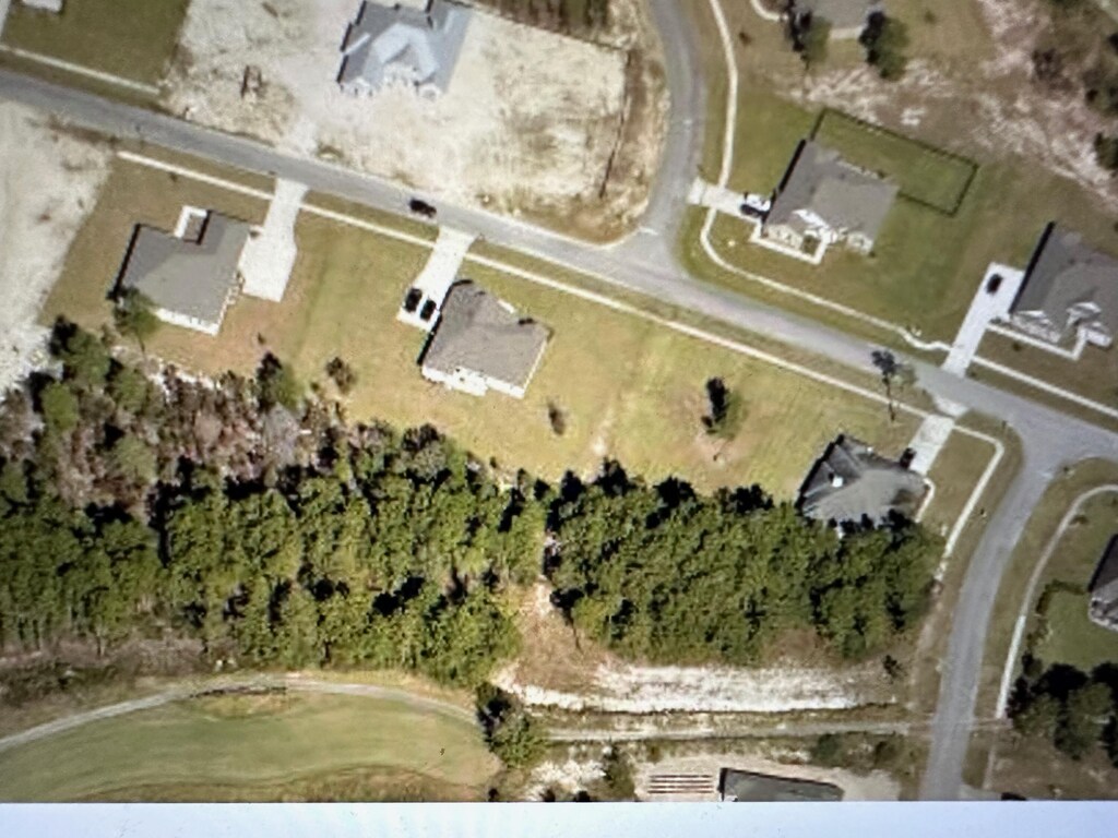 629 W Club House Dr, Freeport, FL 32439 - photo 2
