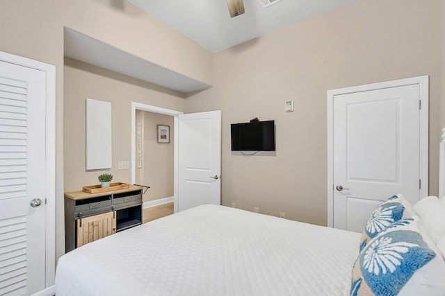 732 Scenic Gulf Dr Unit D103, Miramar Beach, FL 32550 - bedroom with baseboards and a ceiling fan
