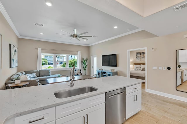 732 Scenic Gulf Dr Unit D103, Miramar Beach, FL 32550 - kitchen featuring a sink, open floor plan, stainless steel dishwasher, visible vents, and ceiling fan