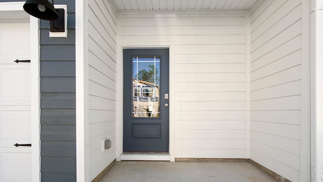 view of exterior entry