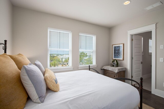 374 Gulfview Cir, Santa Rosa Beach, FL 32459 - bedroom with baseboards, visible vents, wood finished floors, and recessed lighting
