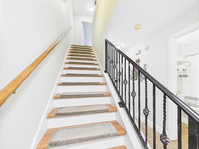 210 Southlake Ct Unit 210, Niceville, FL 32578 - view of stairs