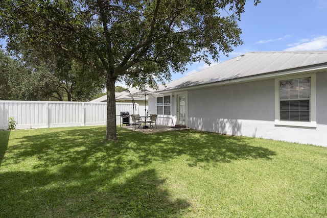 119 Red Bay Ct, Santa Rosa Beach, FL 32459 - view of yard featuring a patio area