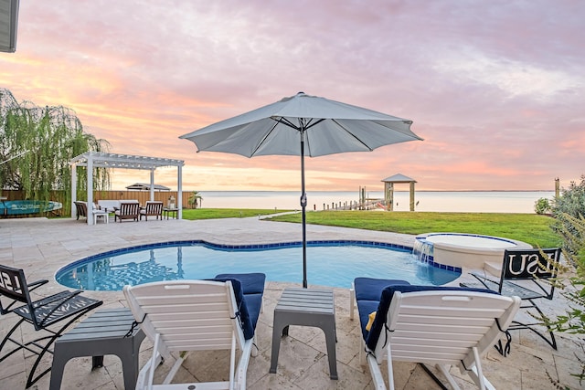 outdoor pool featuring a pergola, an in ground hot tub, outdoor dining area, a water view, and a patio