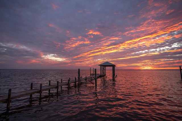 dock area featuring a water view