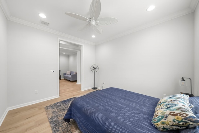 bedroom featuring recessed lighting, baseboards, light wood-type flooring, and visible vents