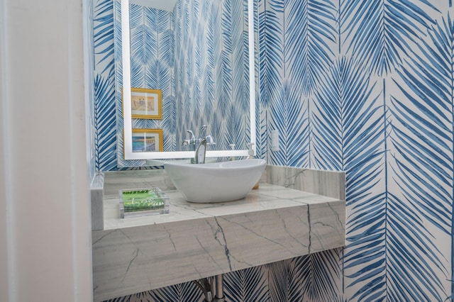 65 Horseshoe Cir, Miramar Beach, FL 32550 - bathroom with wallpapered walls