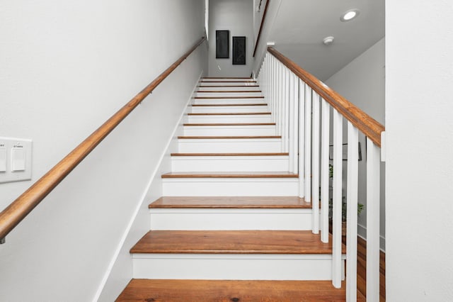 50 Cinnamon Fern Ln, Santa Rosa Beach, FL 32459 - stairway with recessed lighting