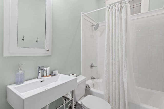 97 Sarasota St, Miramar Beach, FL 32550 - full bathroom featuring a sink, shower / bath combo, and toilet