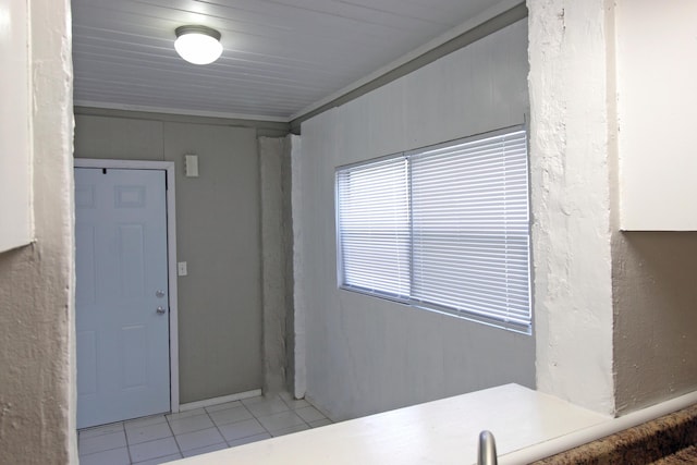 view of tiled entryway