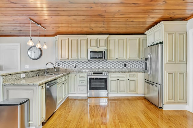 126 Tall Oaks Rd, Defuniak Springs, FL 32435 - kitchen with a peninsula, wooden ceiling, a sink, light wood-style flooring, and stainless steel appliances