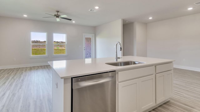 3068 Heritage Plantation Blvd, Laurel Hill, FL 32567 - kitchen with a kitchen island with sink, visible vents, dishwasher, a sink, and open floor plan
