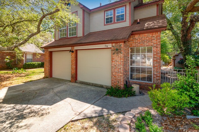 204 Parkwood Cir, Niceville, FL 32578 - photo 1