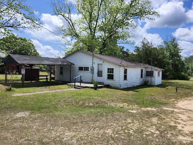258 Briar Rd, Defuniak Springs, FL 32433 - view of side of property with a yard