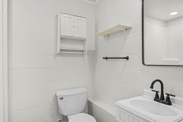 bathroom featuring a sink and toilet