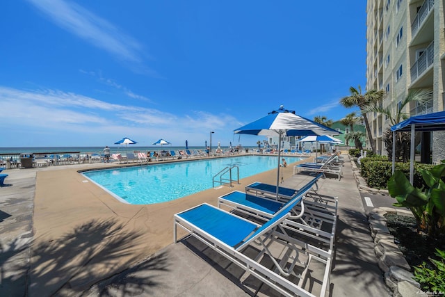 5801 Thomas Dr Unit 620, Panama City Beach, FL 32408 - community pool with a patio area