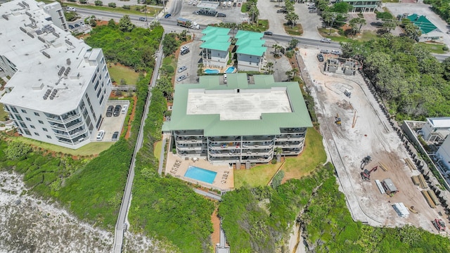 drone / aerial view of a pool area