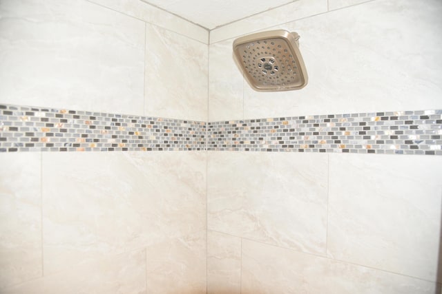 900 Gulf Shore Dr Unit 3042, Destin, FL 32541 - bathroom view of a tile shower