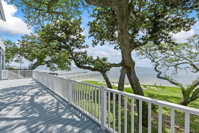 2062 Blue View Ct, Navarre, FL 32566 - photo 4