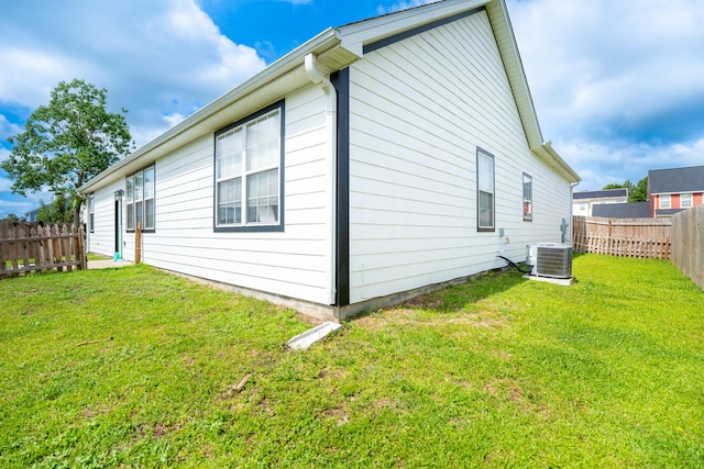508 Boulder St, Crestview, FL 32536 - view of side of home featuring cooling unit
