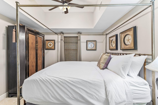 bedroom featuring a ceiling fan