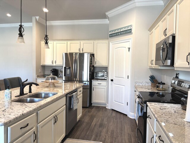 kitchen with pendant lighting, ornamental molding, a sink, dark wood-type flooring, and stainless steel appliances